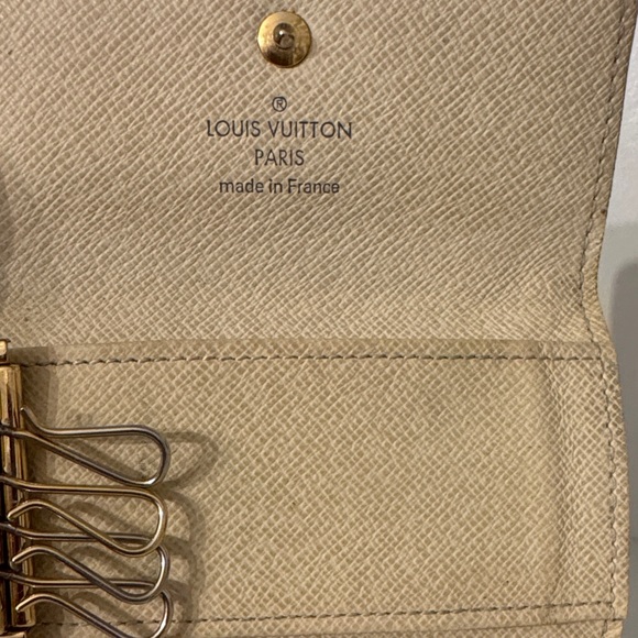 Louis Vuitton Damier Azur 4 Hook Key Case. Authentic - Picture 7 of 7